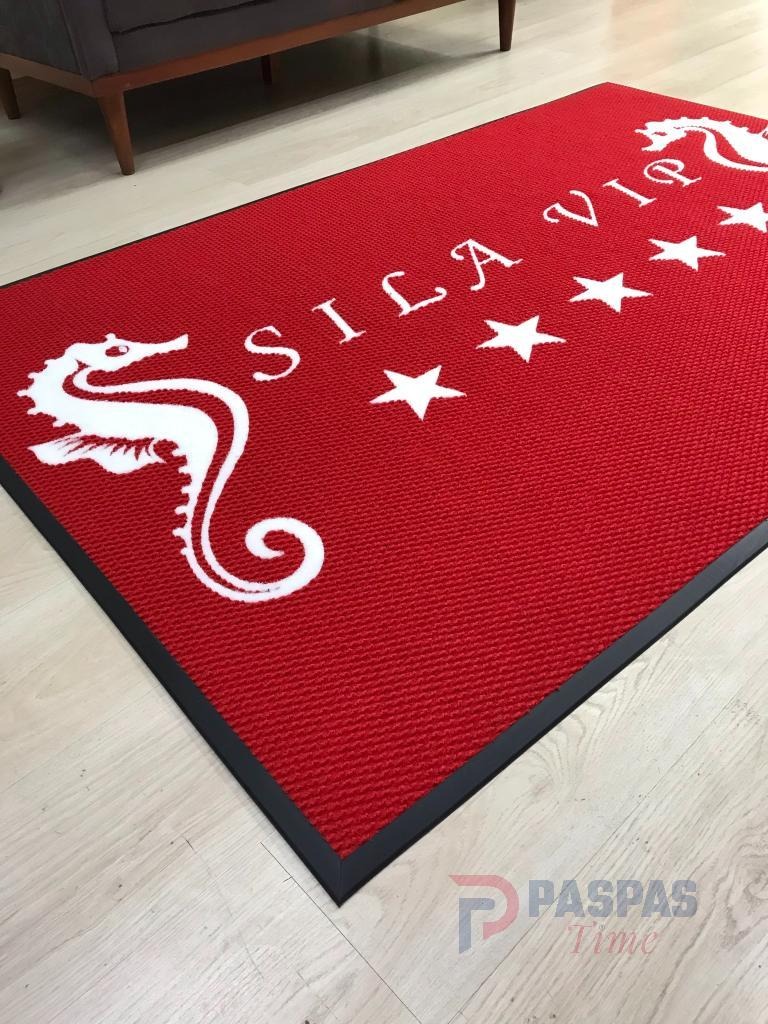 Kırmızı zeminli beyaz logolu paspas P4534 Kırmızı zeminli beyaz logolu paspas P4534