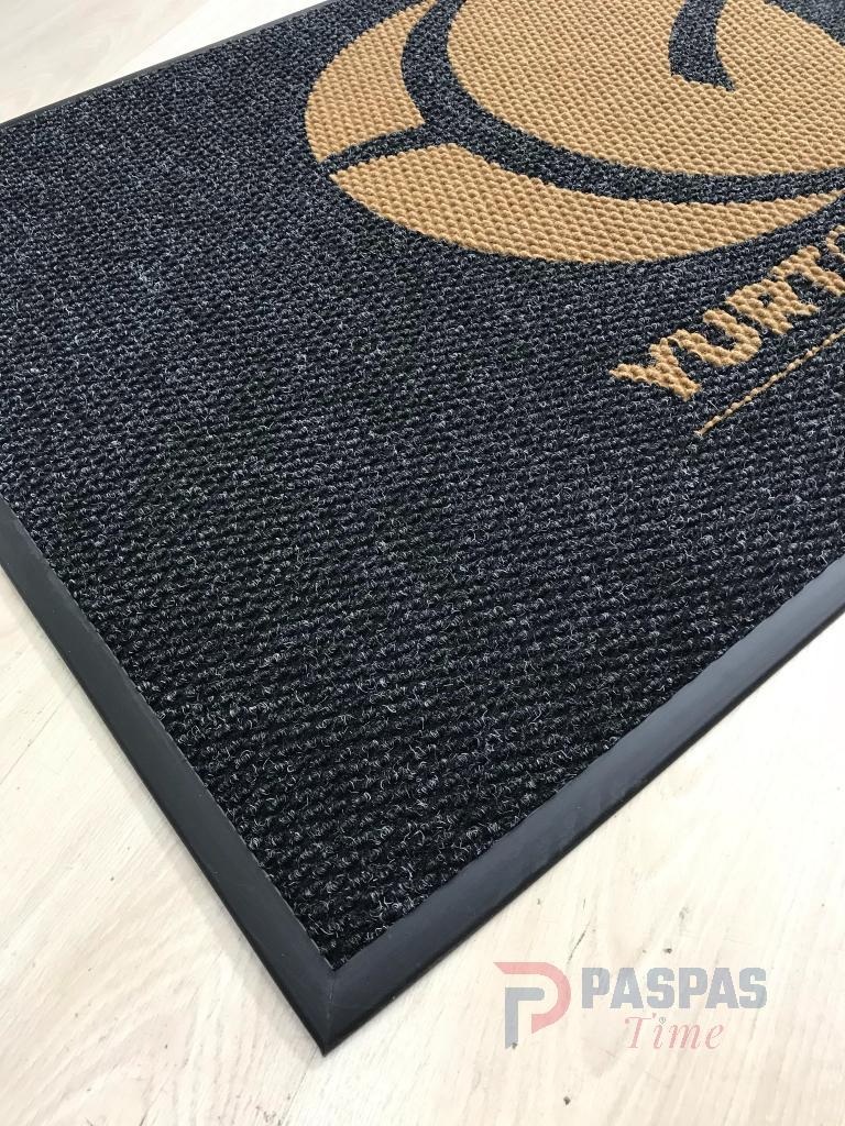 Siyah zeminli gold logolu paspas P4891 Siyah zeminli gold logolu paspas P4891