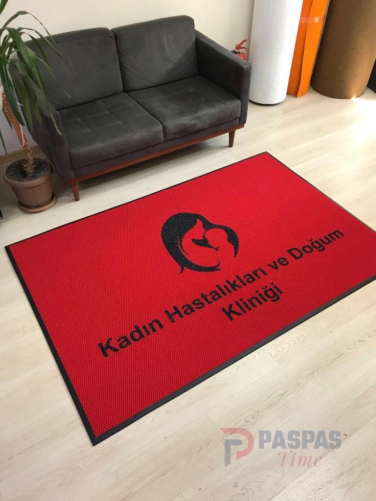 Kırmızı zeminli siyah logolu paspas P5067 Kırmızı zeminli siyah logolu paspas P5067