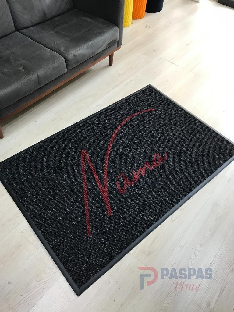 Siyah zeminli bordo logolu paspas P6319