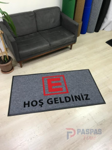 Eczanelere özel gri zeminli kırmızı siyah logolu paspas P7335