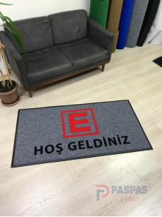 Eczanelere özel gri zeminli kırmızı siyah logolu paspas P7335