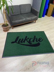 Zümrüt koyu yeşil zeminli siyah logolu paspas P7547