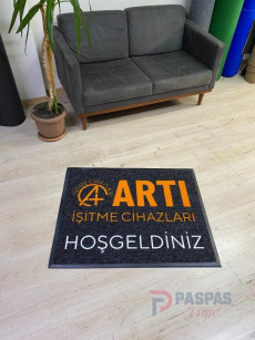 Antrasit zeminli turuncu beyaz logolu paspas P7615