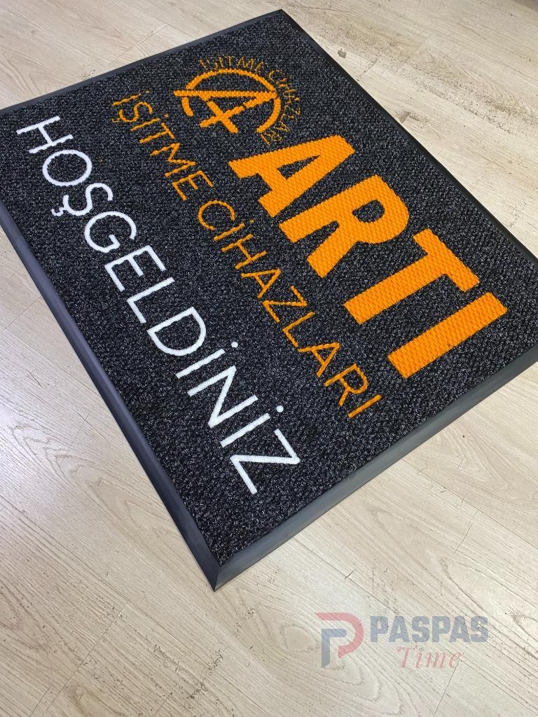 Antrasit zeminli turuncu beyaz logolu paspas P7615 Antrasit zeminli turuncu beyaz logolu paspas P7615